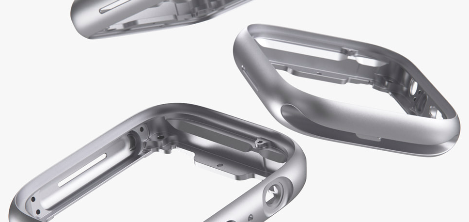 A nova linha Apple Watch apresenta metais reciclados nos principais componentes, incluindo alumínio 100% reciclado no caso do Apple Watch Series 9.